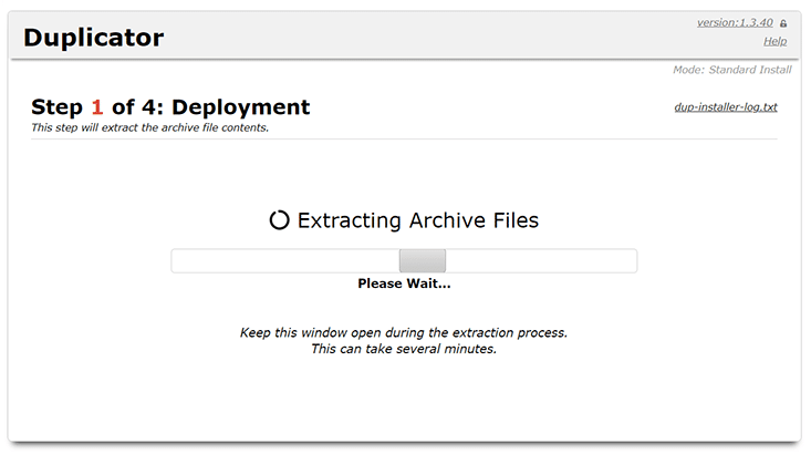 Duplicator entpackt das Archiv auf dem Server